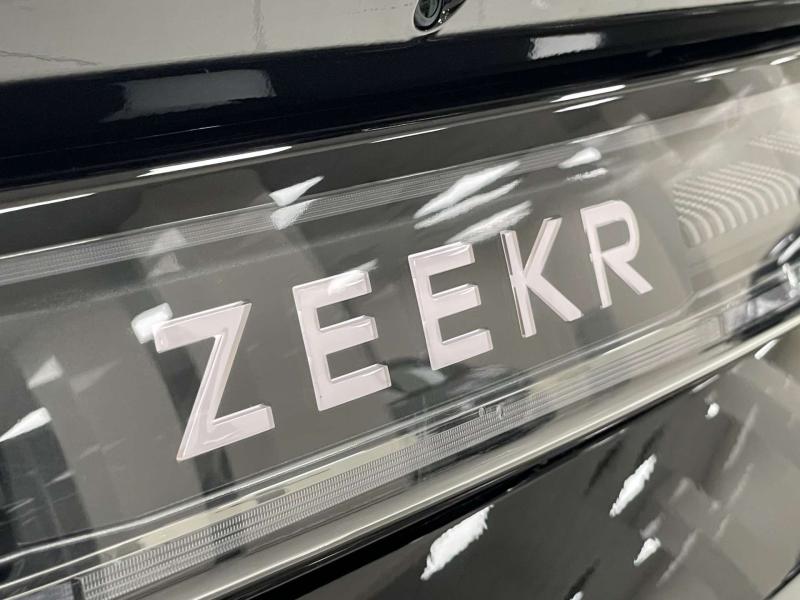 Zeekr 001 1 поколение AT 4WD (544 л.с.)  2023 L6T79T2E4PP035030 Транзит Черный