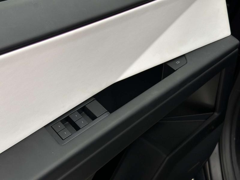 Tesla Cybertruck  Электро  845 л.с. автомат полный