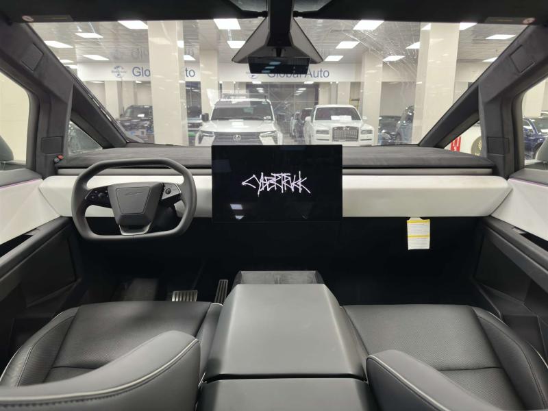 Tesla Cybertruck  Электро  845 л.с. автомат полный