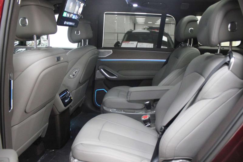 Denza N9 1 поколение 2.0 л. 925 л.с. (680 кВт) 