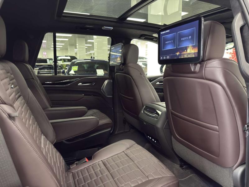 Cadillac Escalade V Рестайлинг Бензин 6.2 л. 420 л.с. автомат полный