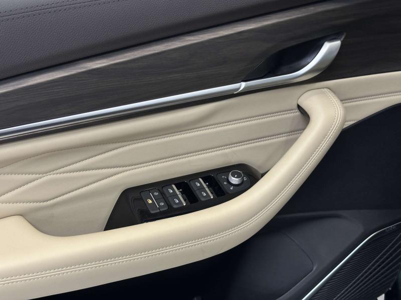 Geely Monjaro 1 поколение [2 рестайлинг] 2.0 AT (272 л.с.)