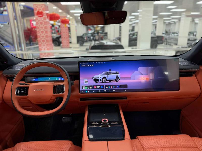 Lynk & Co 900 Поколение 1 2.0h 734 л.с