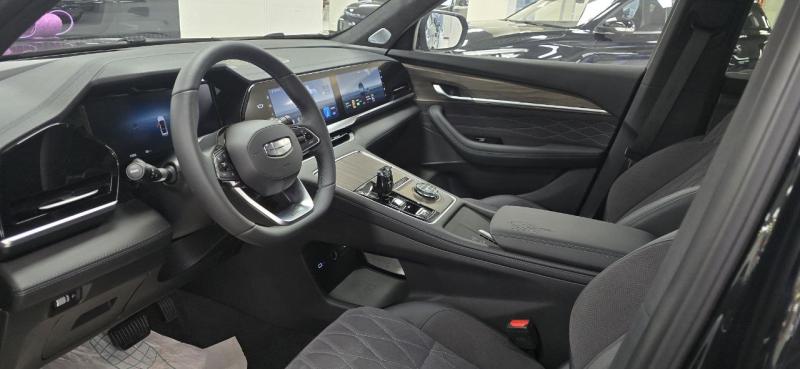 Geely Monjaro  Бензин 2 л. 238 л.с. автомат полный