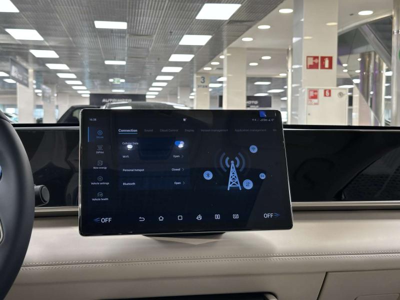 BYD Qin III Гибрид 1.5 л. 163 л.с. автомат передний