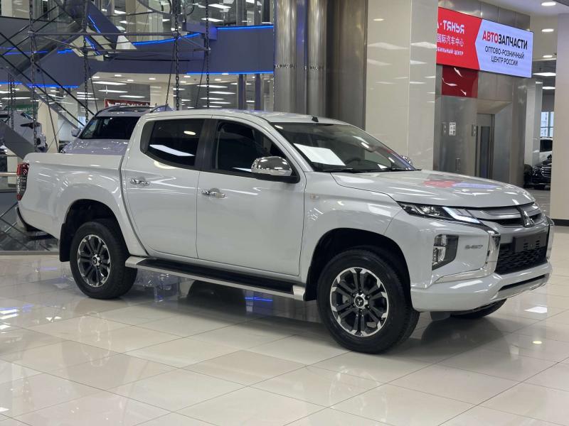 Mitsubishi L200 V Рестайлинг Дизель 2268 см3 150 л.с. (110 кВт) автоматическая полный