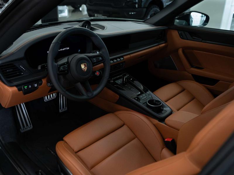 Porsche 911 VIII (992) Рестайлинг Гибрид 3.6 л. 541 л.с. робот полный