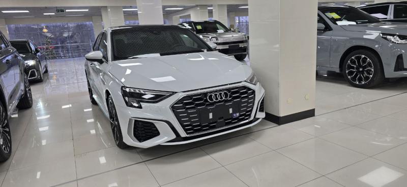 Audi A3 4 поколение (8Y) 2.0 MT (116 л.с.)