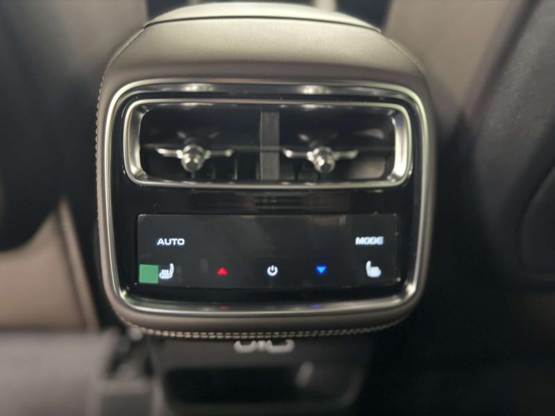 Geely Monjaro 1 поколение [2 рестайлинг] 2.0 AT (265 л.с.)