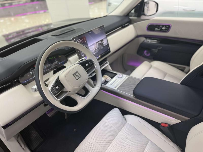 Zeekr 9X 1 поколение 2.0 л, 898 л.с., гибрид