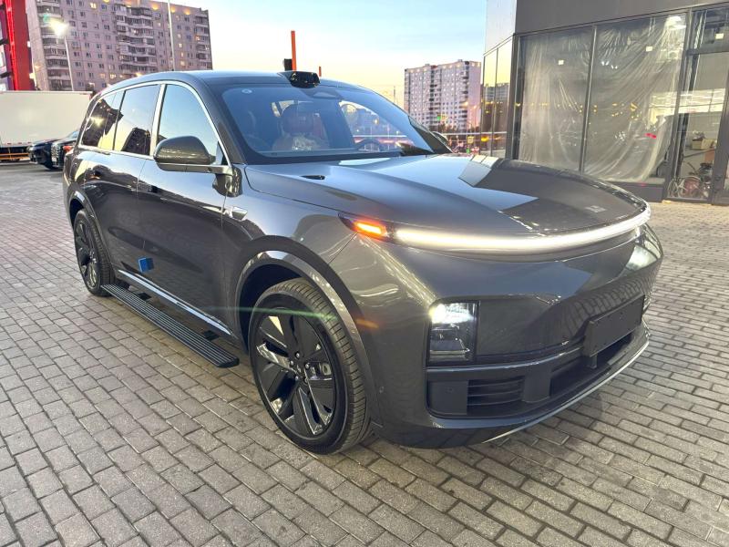 LiXiang L9 I Рестайлинг Гибрид 1496 см3 449 л.с. (330 кВт) автоматическая полный