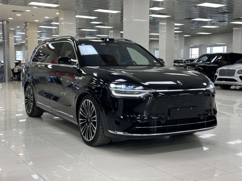 Aito M9  Гибрид 1.5 л. 496 л.с. автомат полный