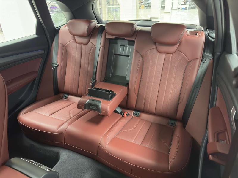 Audi Q5 II (FY) Рестайлинг Бензин 2 л. 190 л.с. робот полный