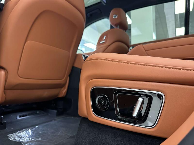 LiXiang L7 I Рестайлинг Гибрид 1.5 л. 449 л.с. автомат полный