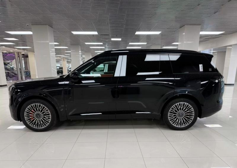 Lynk & Co 900 Поколение 1 2.0h 734 л.с