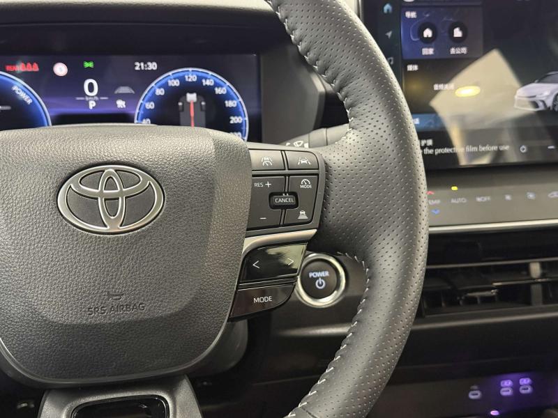 Toyota Camry IX (XV80) China Market Гибрид 2 л. 197 л.с. вариатор передний