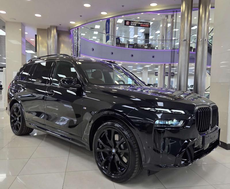 BMW X7 I (G07) Рестайлинг Дизель 3 л. 340 л.с. автомат полный