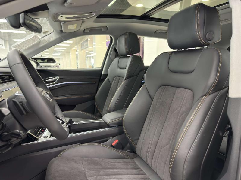 Audi e-tron I Электро  408 л.с. автомат полный