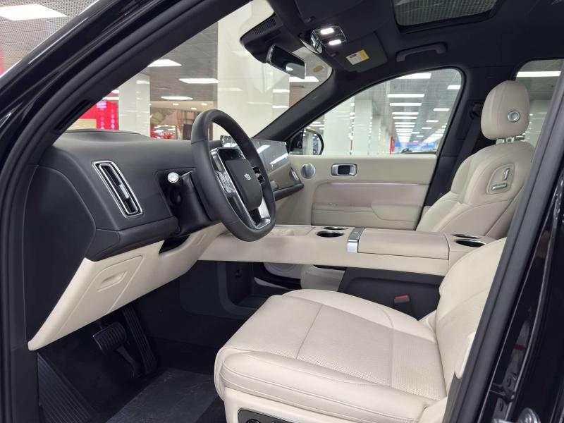 LiXiang L9 I Рестайлинг Гибрид 1.5 л. 449 л.с. автомат полный