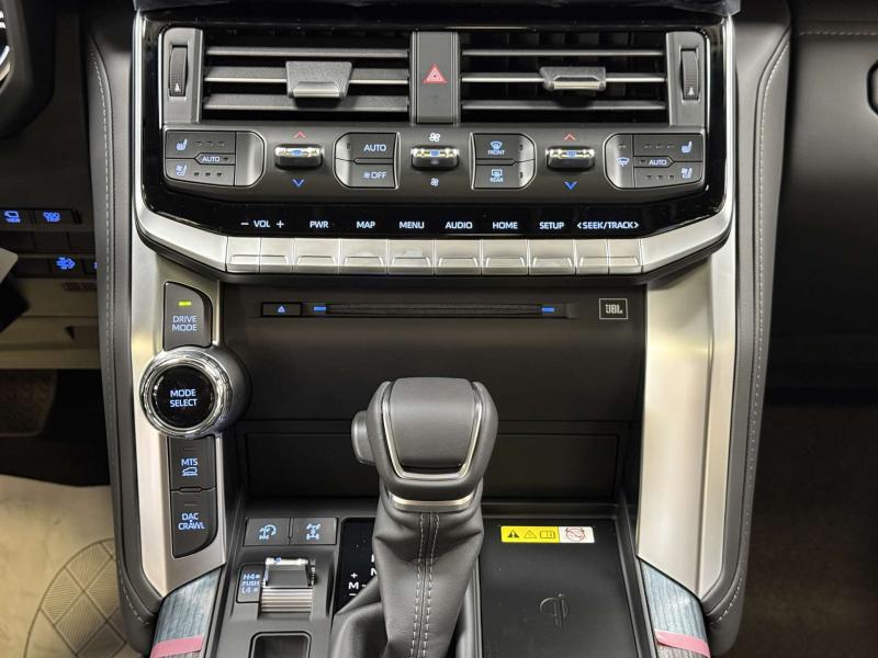 Toyota Land Cruiser 300 Series Дизель 3.3 л. 299 л.с. автомат полный