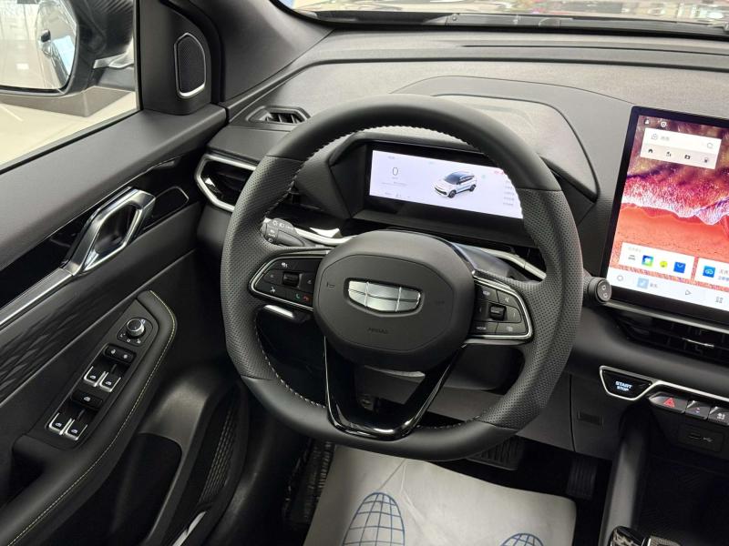 Geely Coolray I Рестайлинг Бензин 1.5 л. 172 л.с. робот передний