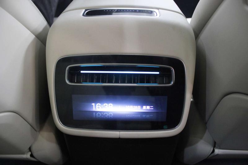 Denza N9 1 поколение 2.0 л. 925 л.с. (680 кВт) 