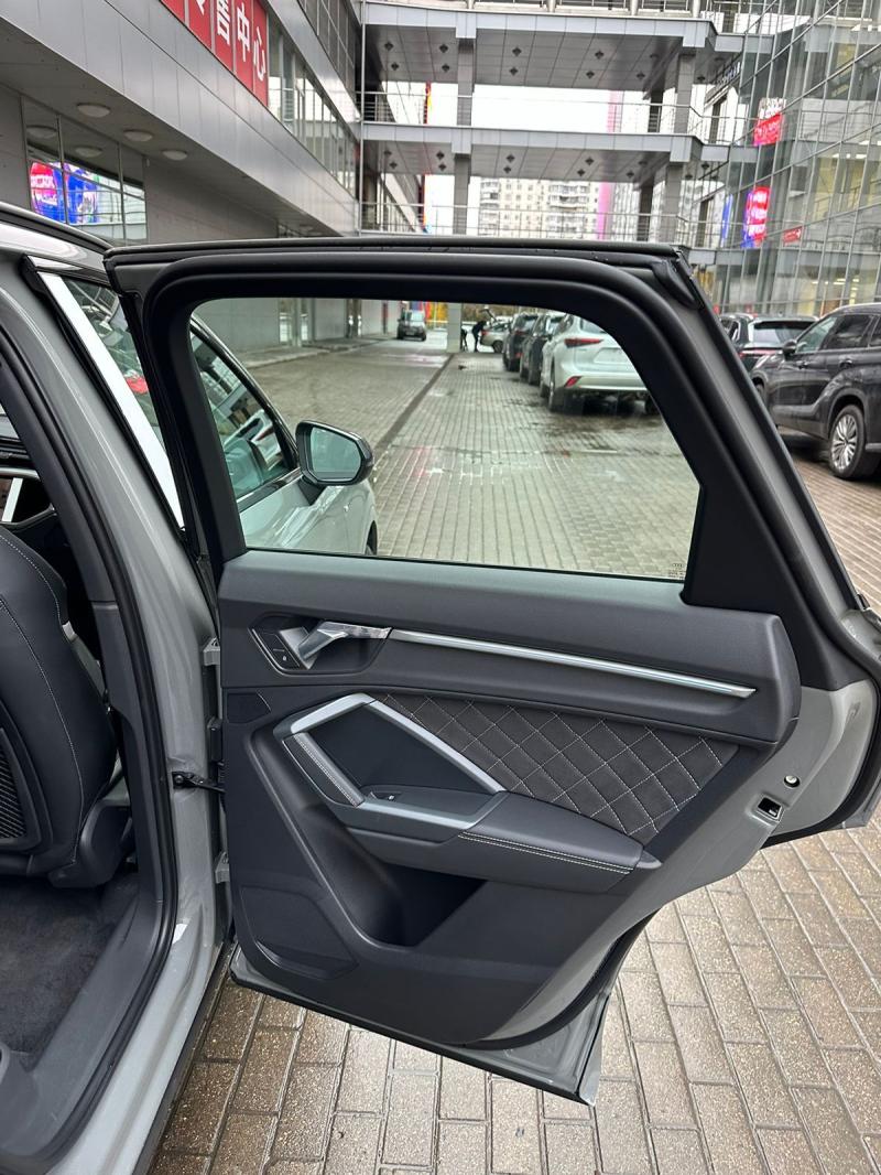 Audi Q3 II (F3) Бензин 2 л. 220 л.с. робот полный