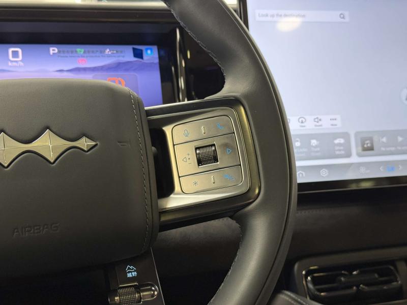 BYD FangChengBao Leopard 5  Гибрид 1.5 л. 687 л.с. вариатор полный