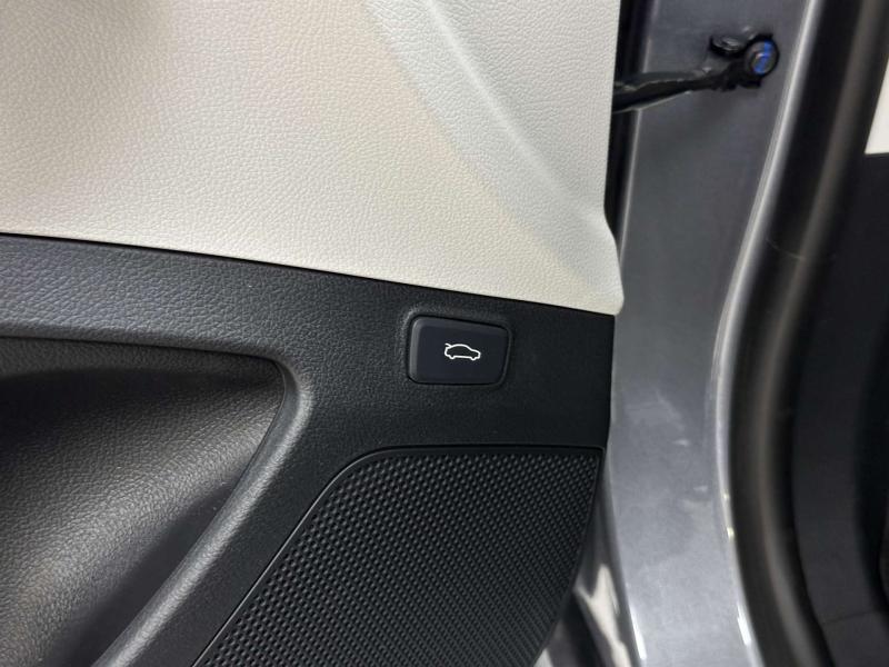 BYD Qin III Гибрид 1.5 л. 218 л.с. автомат передний