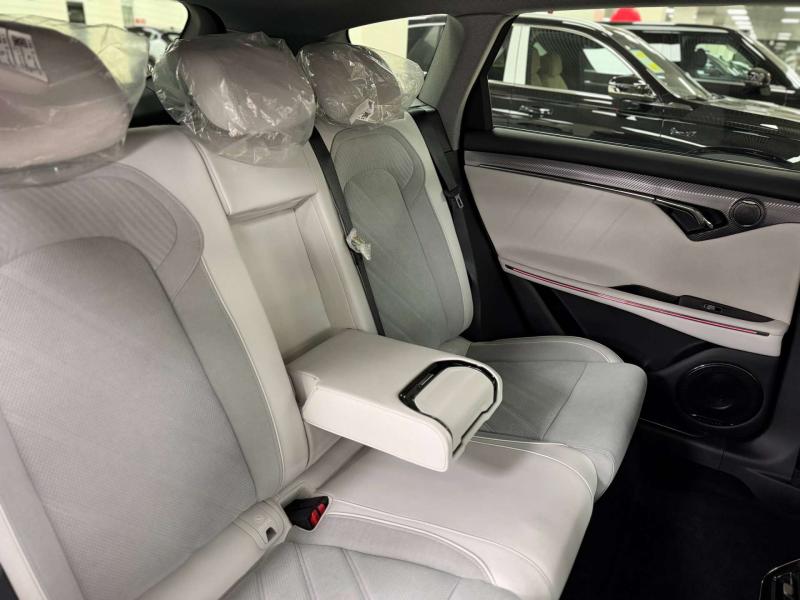 Voyah Free I Гибрид 1.5 л. 693 л.с. автомат полный