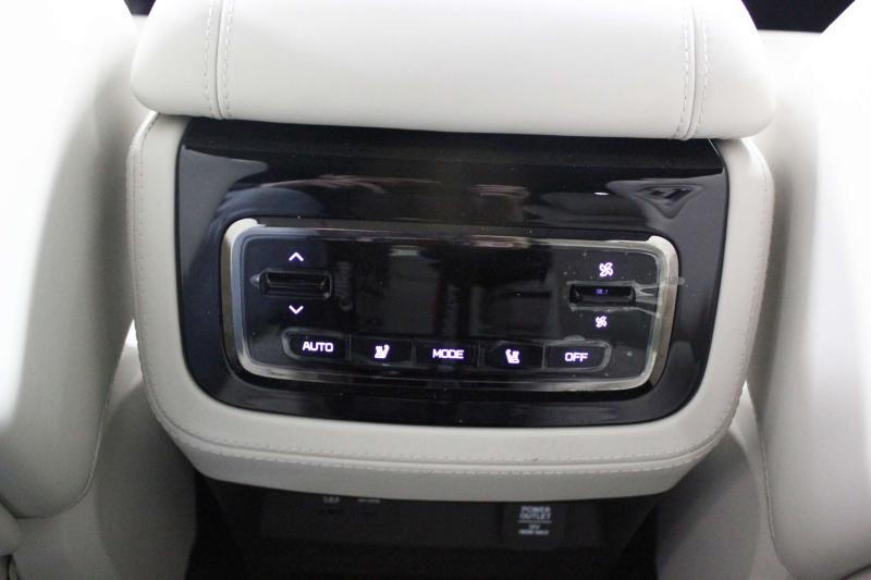 Polar Stone (Jishi) 01  Гибрид 1.5 л. 476 л.с. автомат полный