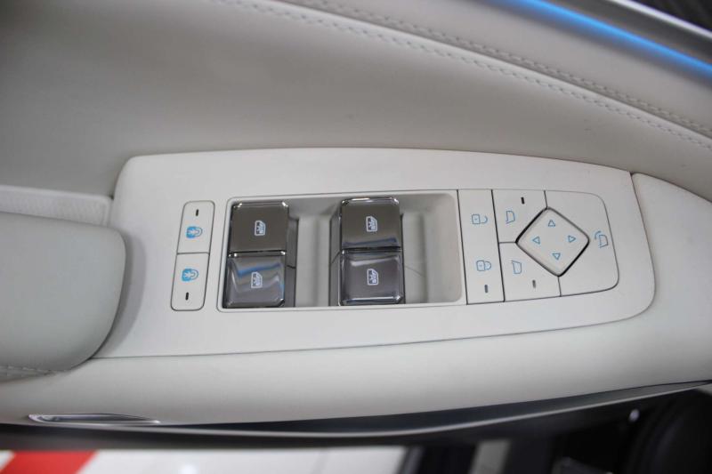 Denza N9 1 поколение 2.0 л. 925 л.с. (680 кВт) 