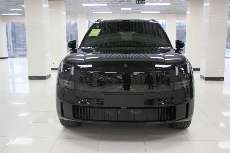 Lynk & Co 900 Поколение 1 AT Гибрид 2 л. (720 л.с.)