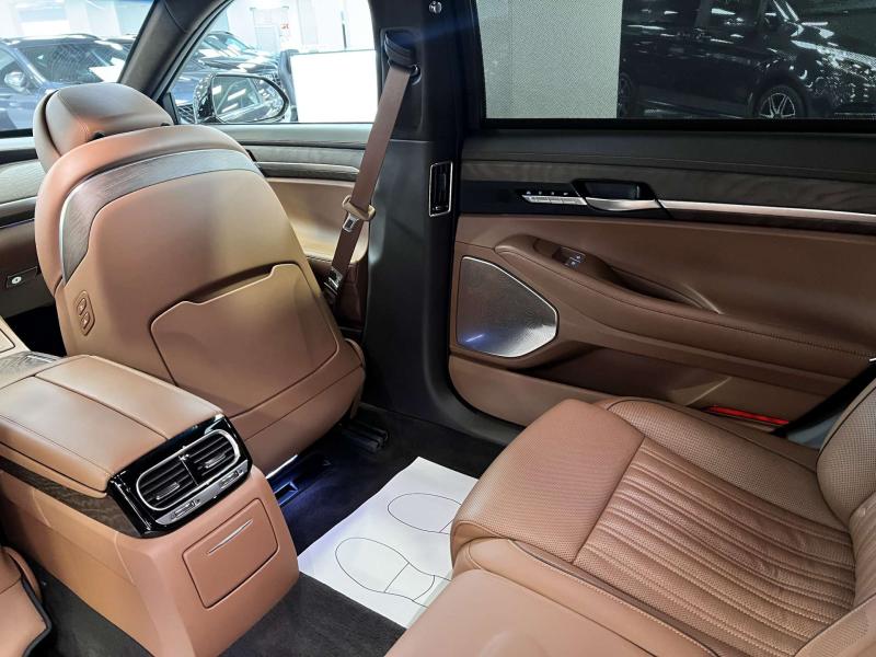 Genesis G90 I Рестайлинг Бензин 3.8 л. 309 л.с. автомат полный