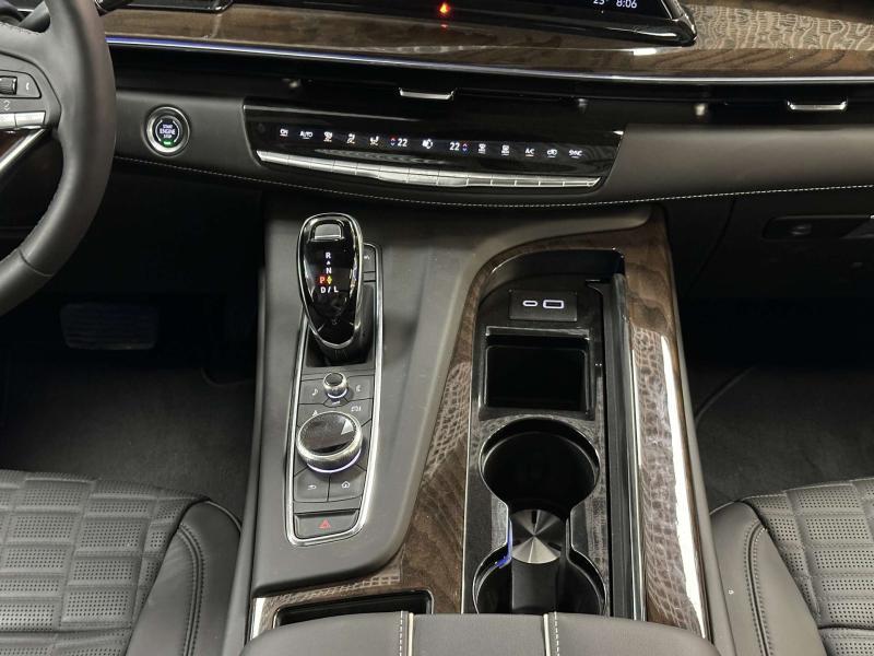 Cadillac Escalade V Рестайлинг Бензин 6.2 л. 420 л.с. автомат полный