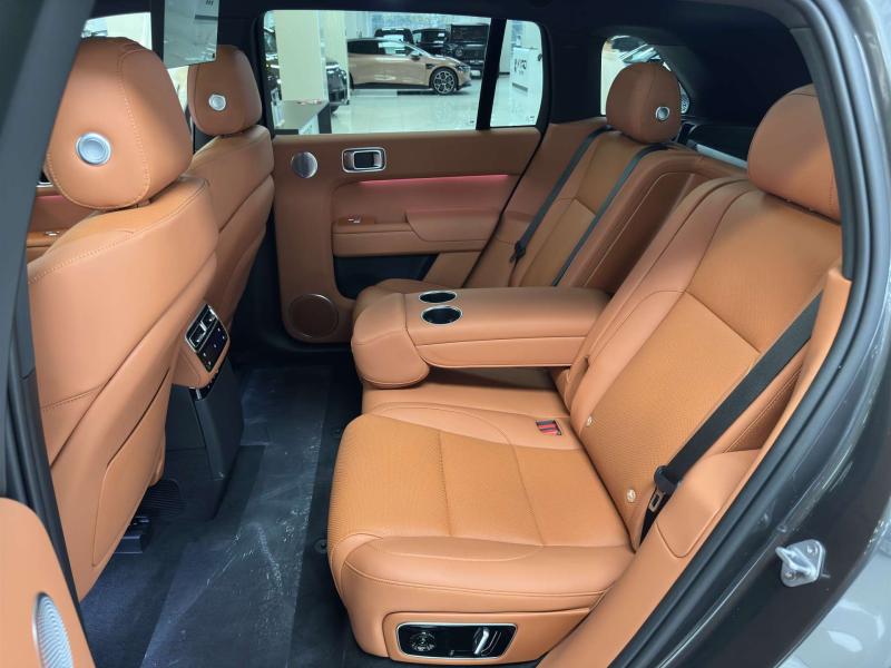 LiXiang L7 I Рестайлинг Гибрид 1.5 л. 449 л.с. автомат полный