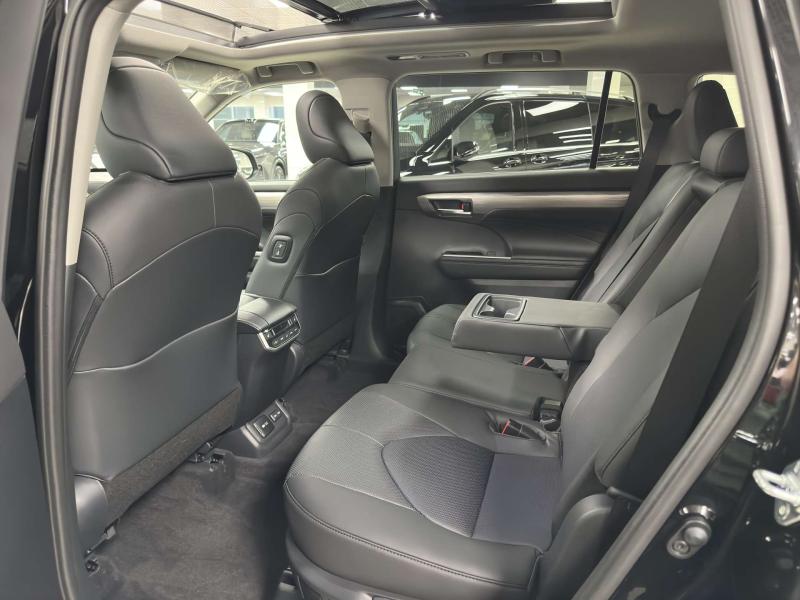 Toyota Highlander IV (U70) Бензин 2 л. 248 л.с. автомат полный