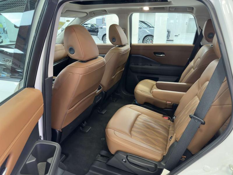 Nissan Pathfinder V (China Market) Бензин 2 л. 252 л.с. автомат полный