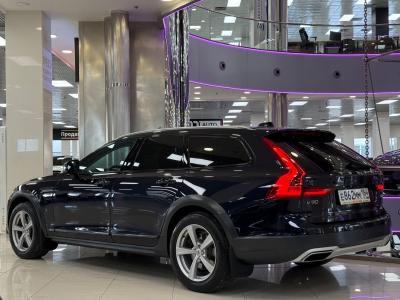 Volvo V90 Cross Country
