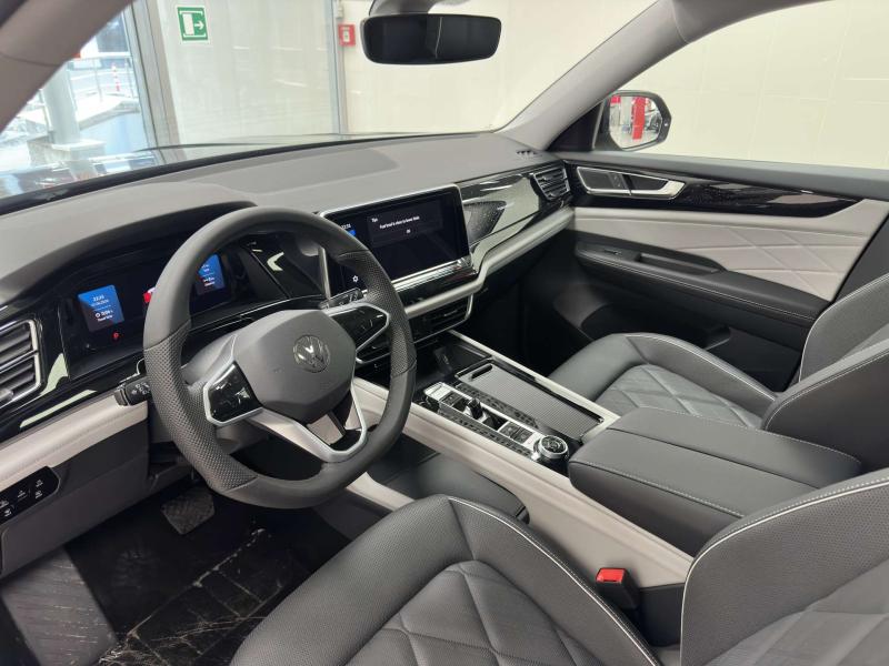 Volkswagen Teramont I Рестайлинг Бензин 2 л. 220 л.с. автомат полный