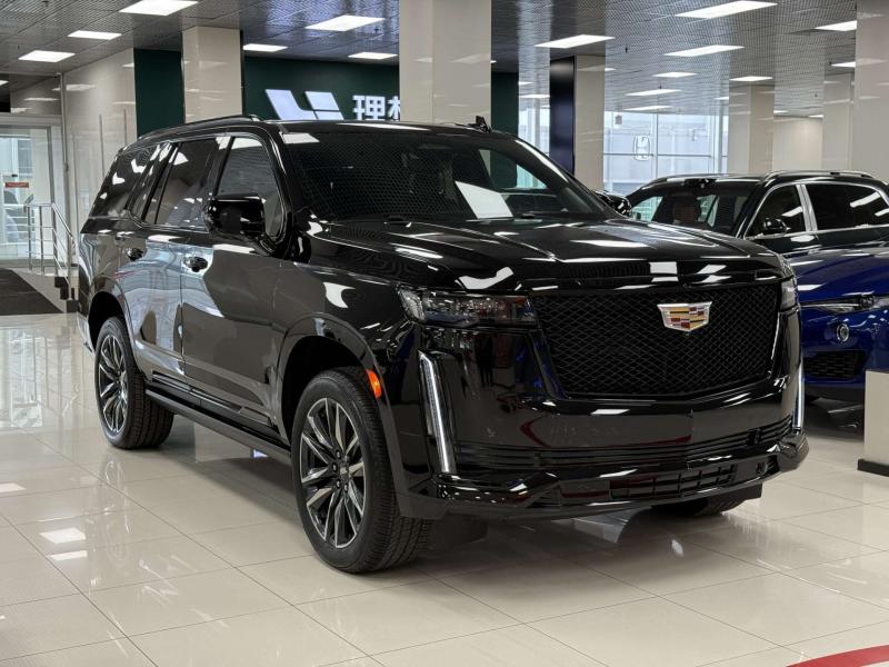 Cadillac Escalade V Рестайлинг Бензин 6.2 л. 420 л.с. автомат полный