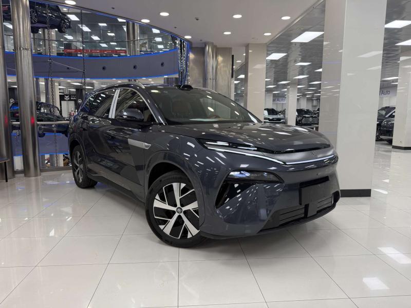 BYD Tang L 1 поколение 1.5 л, 700 л.с., гибрид