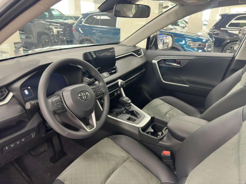 Toyota RAV4 V (XA50) Бензин 2 л. 171 л.с. вариатор полный