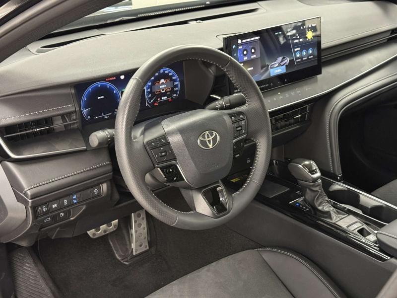 Toyota Camry IX (XV80) China Market Гибрид 2 л. 197 л.с. вариатор передний