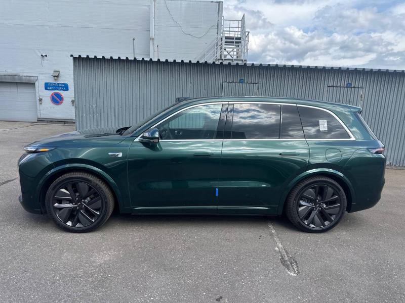 LiXiang L8 I Рестайлинг Гибрид 1.5 л. 449 л.с. автомат полный