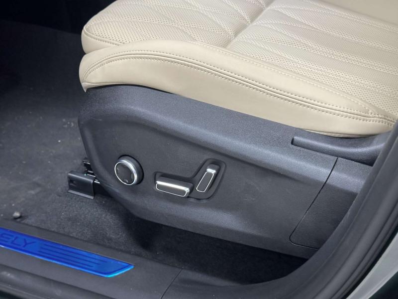 Geely Monjaro  Бензин 2 л. 238 л.с. автомат полный