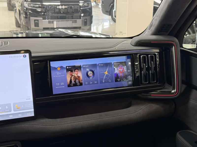 BYD FangChengBao Leopard 5  Гибрид 1.5 л. 687 л.с. вариатор полный