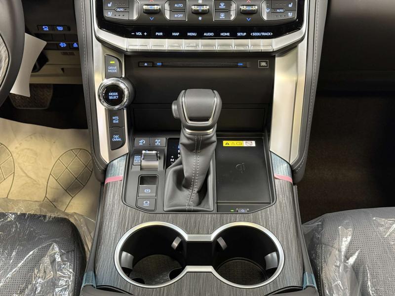 Toyota Land Cruiser 300 Series Дизель 3.3 л. 299 л.с. автомат полный