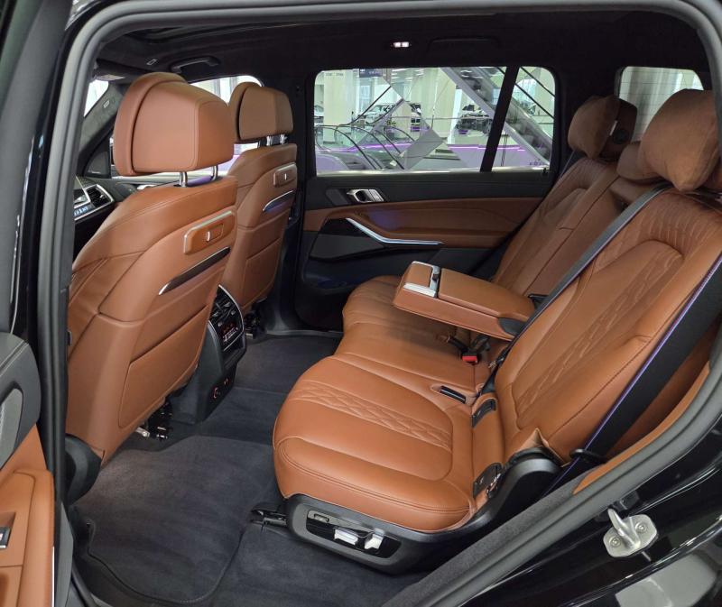 BMW X7 I (G07) Рестайлинг Дизель 3 л. 340 л.с. автомат полный
