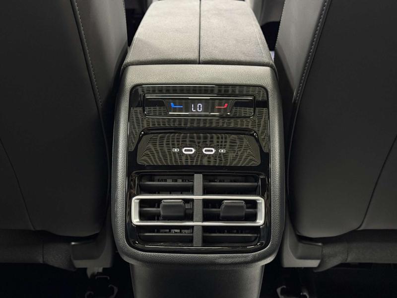 Volkswagen Tiguan III (China Market) Бензин 2 л. 220 л.с. робот полный